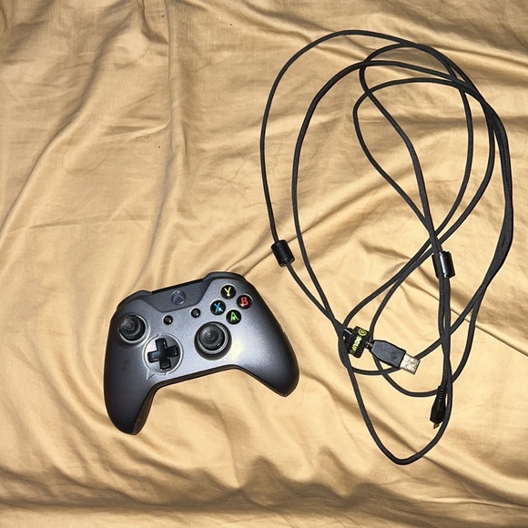 Xbox one prestige scuf controller left paddle is A right paddle is B! - Picture 3 of 3